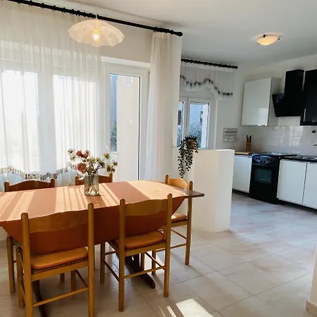 Great Holidays At Apartments Nada&Metti In Medulin Exterior photo