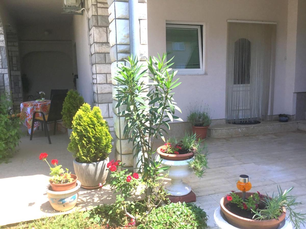 Apartment Great Holidays At Nada&metti In